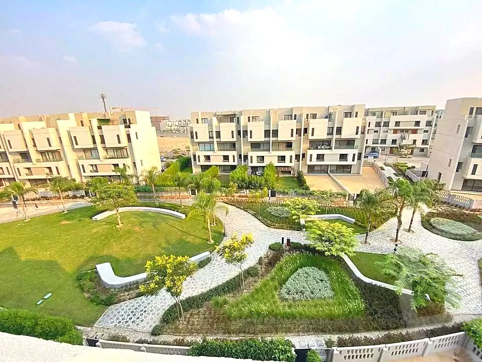 https://aqarmap.com.eg/ar/listing/7231227-for-sale-cairo-el-shorouk-compounds-al-burouj-compound-imkan