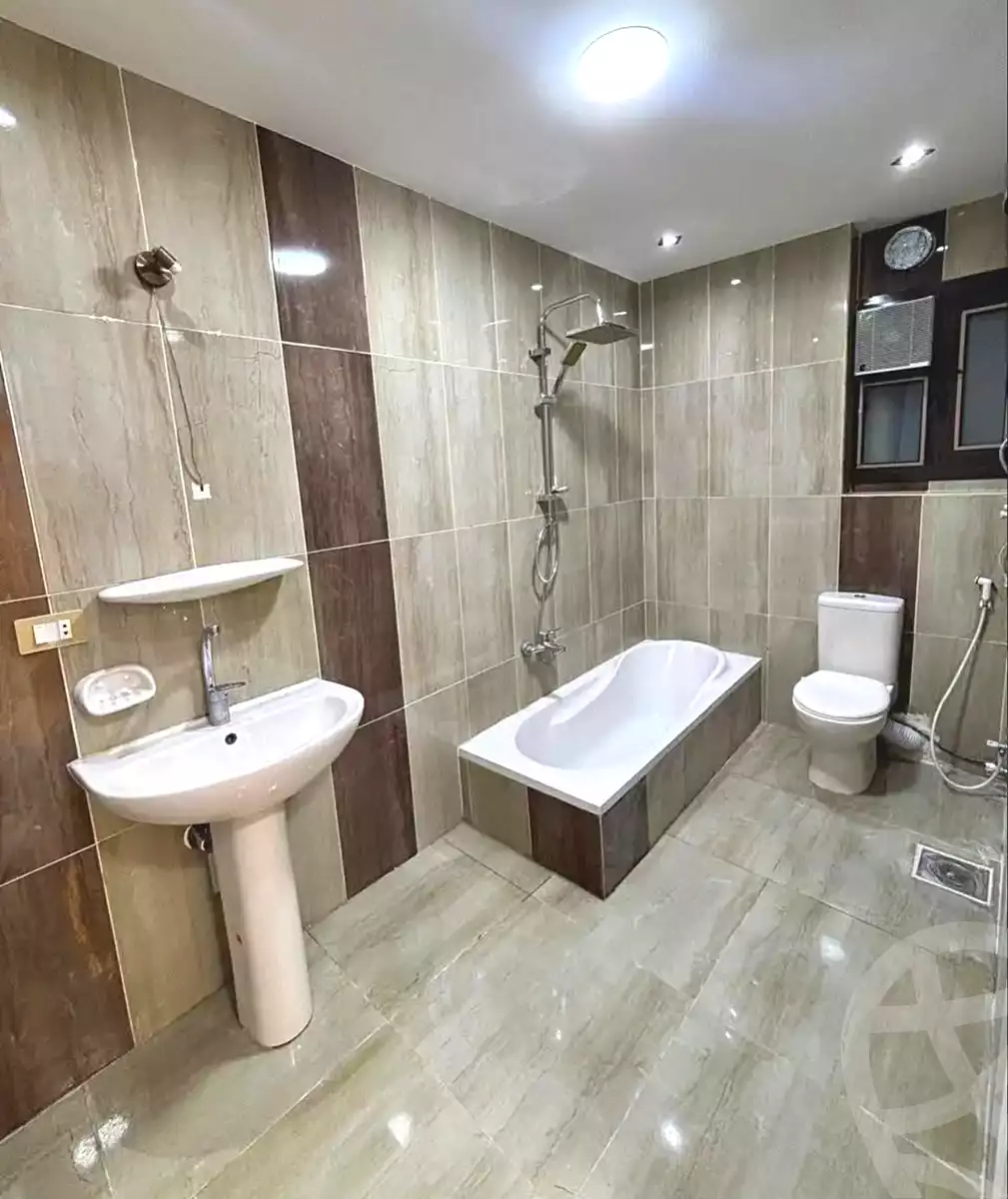 https://aqarmap.com.eg/ar/listing/7231802-for-sale-alexandria-sydy-bshr-sydy-bshr-bhry-shr-mhmwd-l-yswy