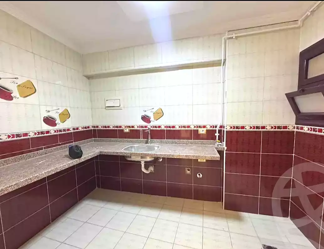 https://aqarmap.com.eg/ar/listing/7229700-for-sale-alexandria-sydy-bshr-sydy-bshr-bhry-shr-mhmwd-l-yswy