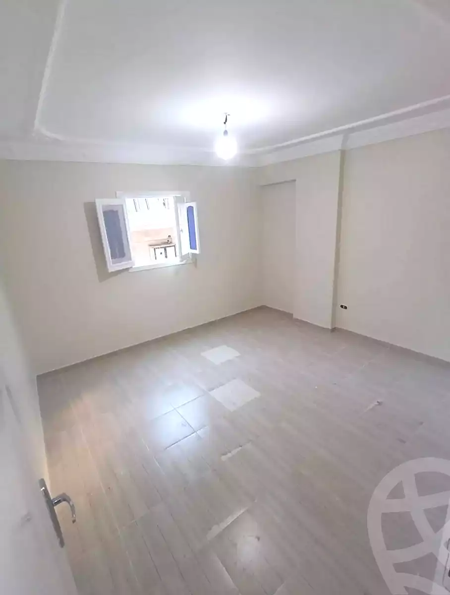 https://aqarmap.com.eg/en/listing/7233079-for-sale-alexandria-al-agamy-el-hanouvel-yathreb-st