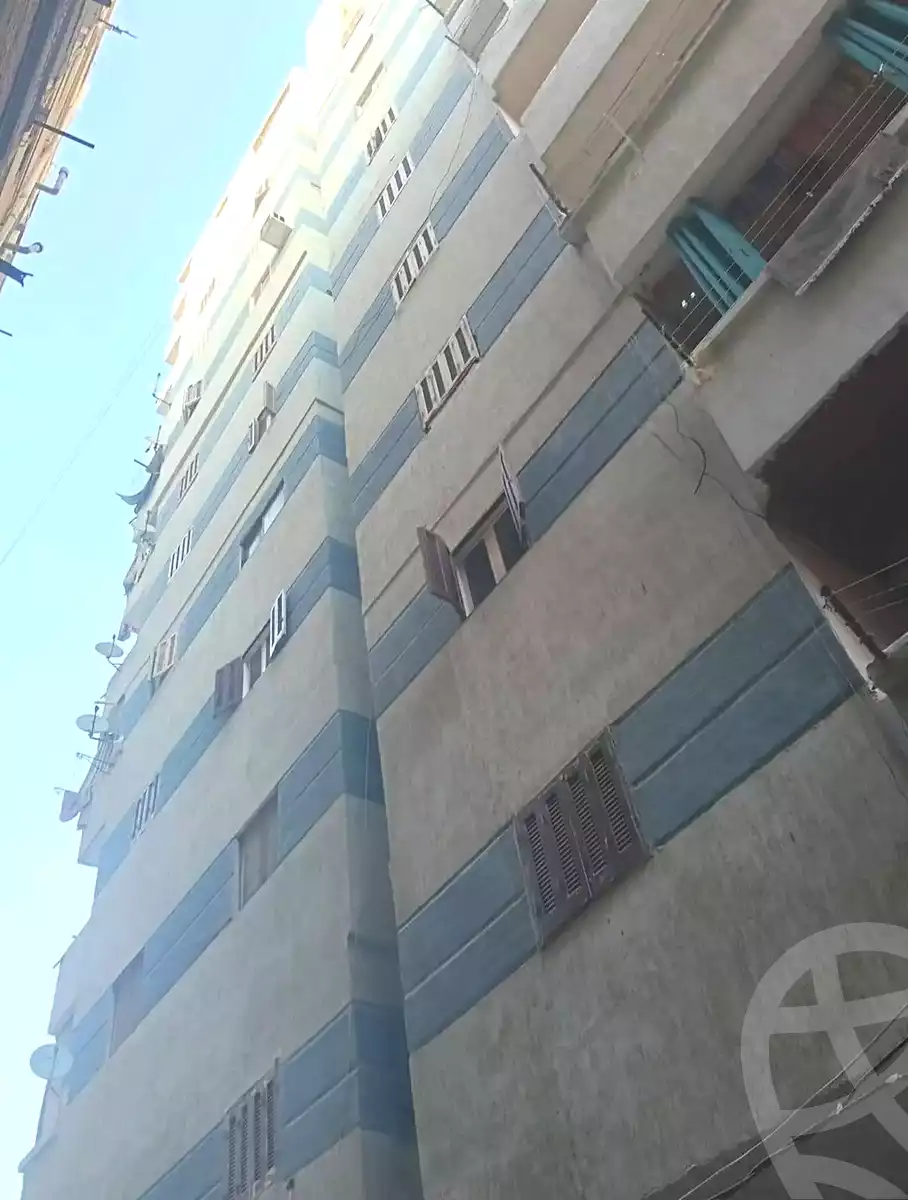 https://aqarmap.com.eg/en/listing/7233079-for-sale-alexandria-al-agamy-el-hanouvel-yathreb-st
