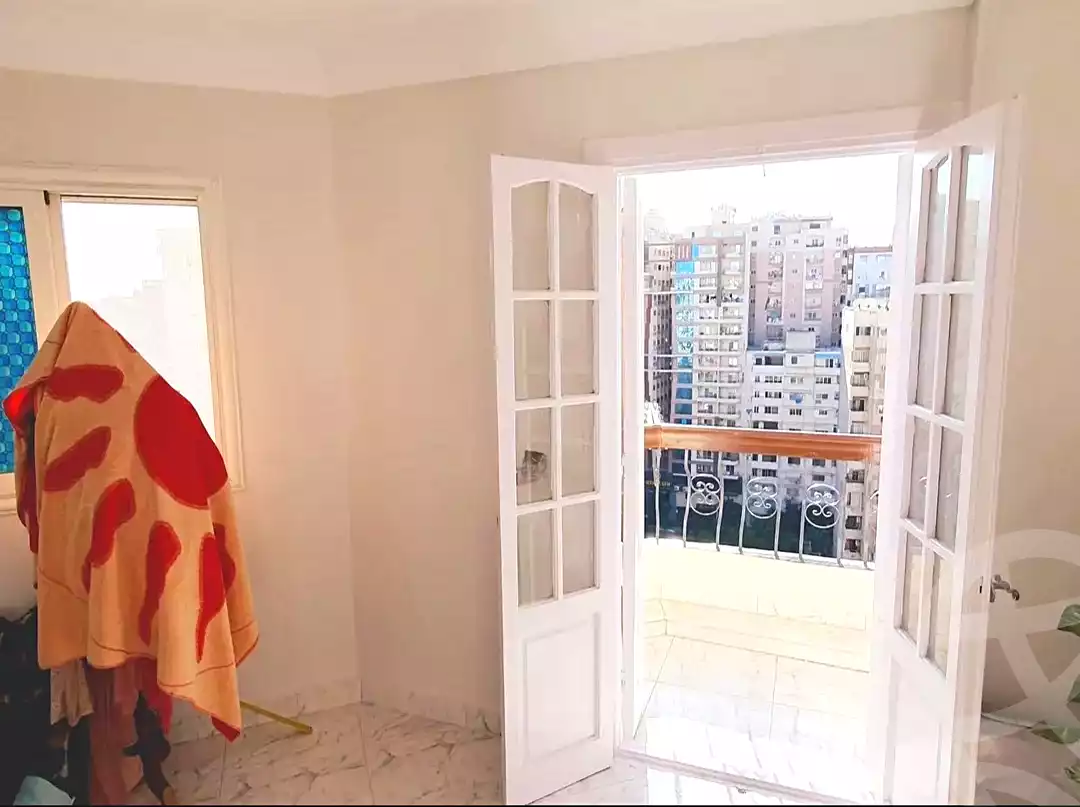 https://aqarmap.com.eg/en/listing/7233096-for-sale-alexandria-ganaklis