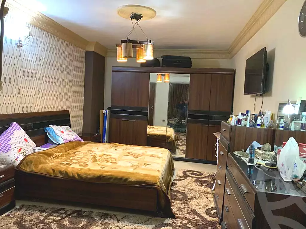 https://aqarmap.com.eg/en/listing/7233885-for-sale-cairo-6th-of-october-hadaeq-october-compounds-el-fardoos-city