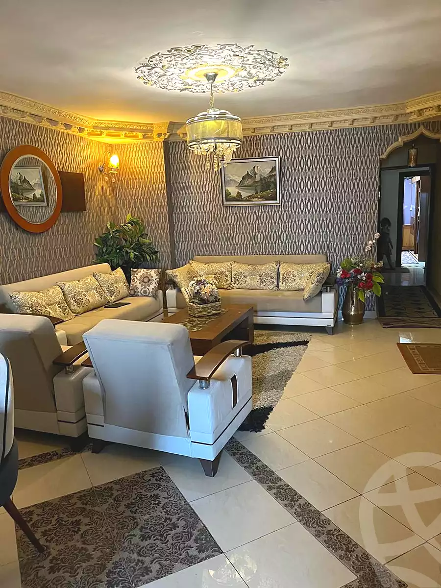 https://aqarmap.com.eg/en/listing/7233885-for-sale-cairo-6th-of-october-hadaeq-october-compounds-el-fardoos-city