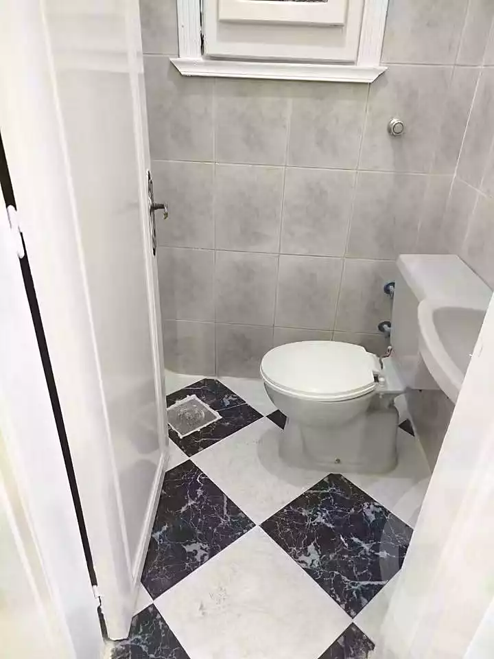 https://aqarmap.com.eg/en/listing/7233870-for-sale-alexandria-al-agamy-shataa-el-nakheel