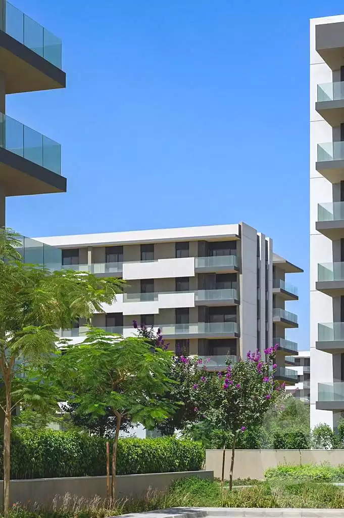 https://aqarmap.com.eg/ar/listing/7234203-for-sale-cairo-el-shorouk-compounds-al-burouj-compound-imkan
