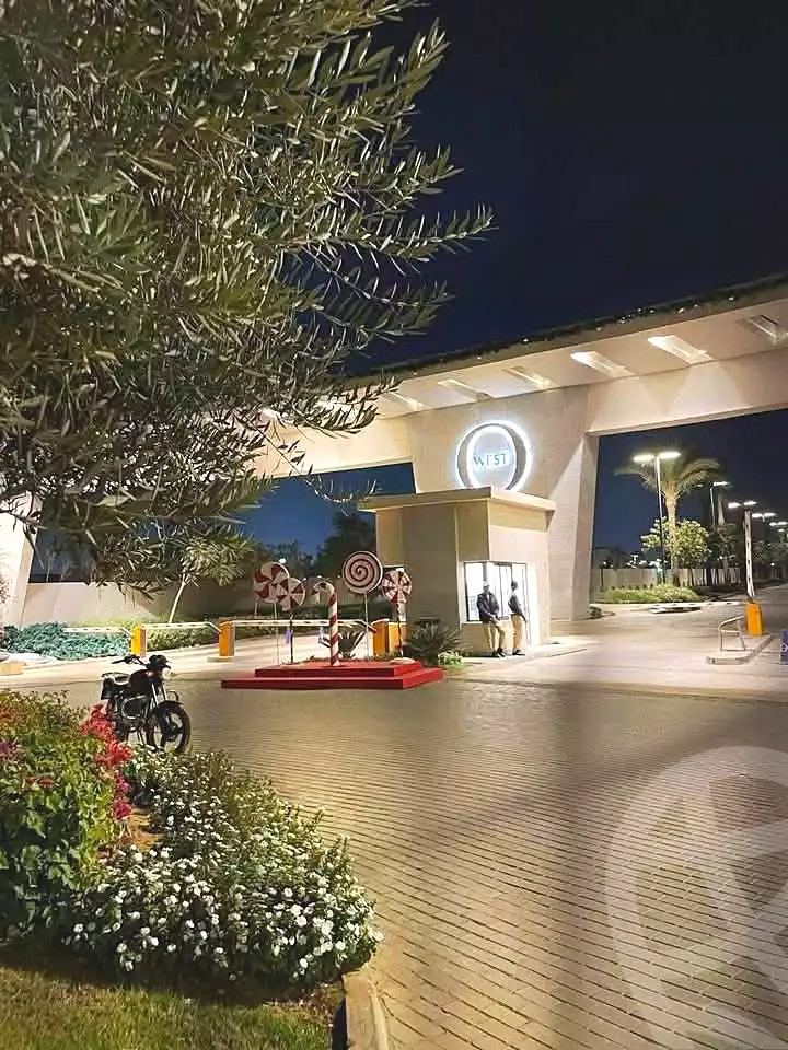 https://aqarmap.com.eg/ar/listing/7234134-for-sale-cairo-6th-of-october-hadaeq-october-compounds-o-west-club-yard-o-west