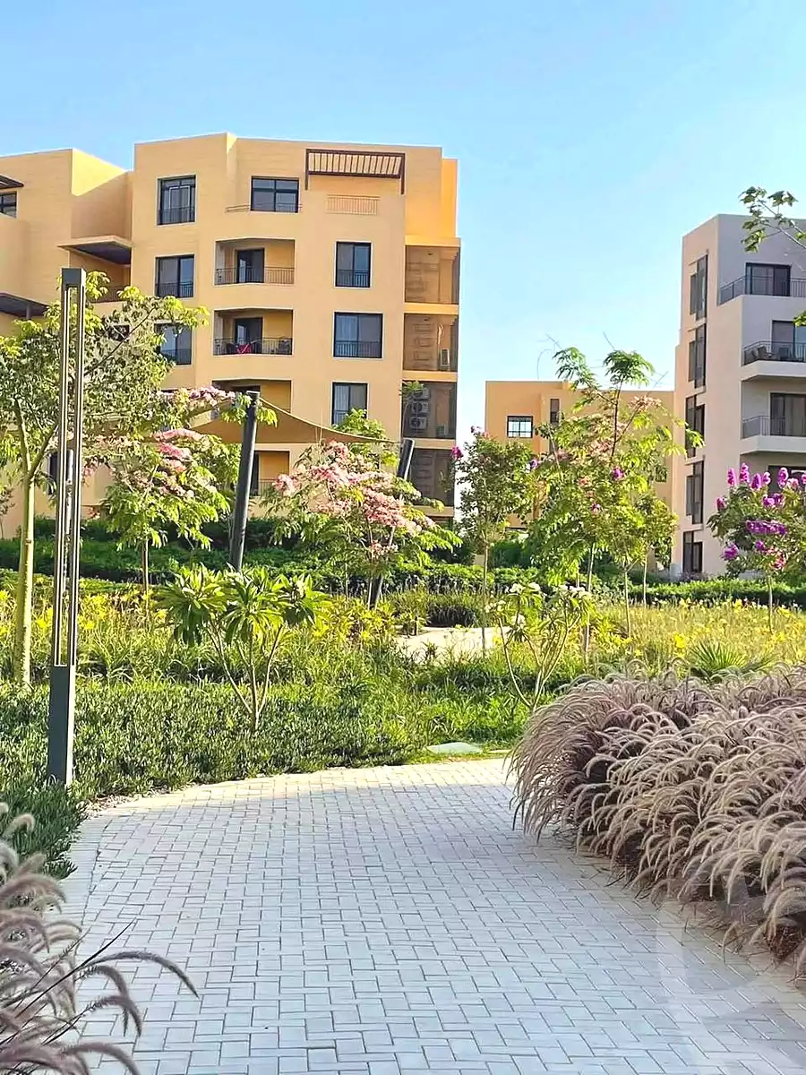 https://aqarmap.com.eg/ar/listing/7234149-for-sale-cairo-6th-of-october-hadaeq-october-compounds-o-west-club-yard-o-west