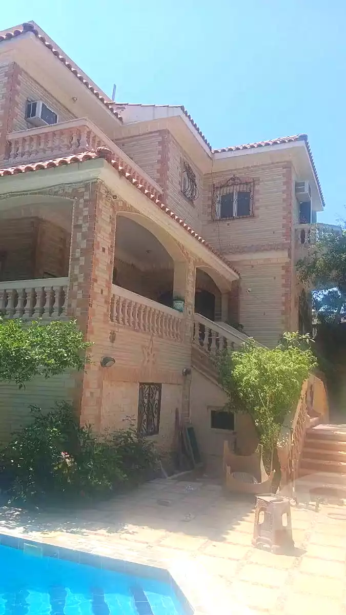 https://aqarmap.com.eg/ar/listing/7234628-for-sale-alexandria-al-agamy-lbytsh-el-hanafeya-st
