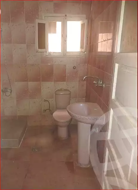 https://aqarmap.com.eg/en/listing/7235060-for-sale-alexandria-al-agamy-el-hanouvel