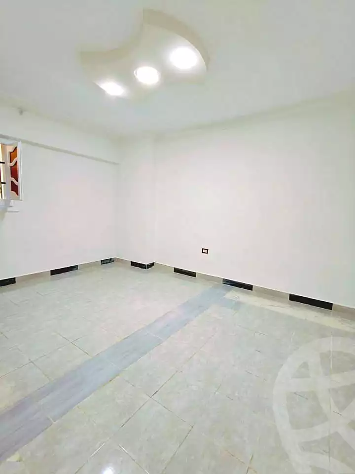 https://aqarmap.com.eg/ar/listing/7235088-for-sale-alexandria-al-agamy-shataa-el-nakheel