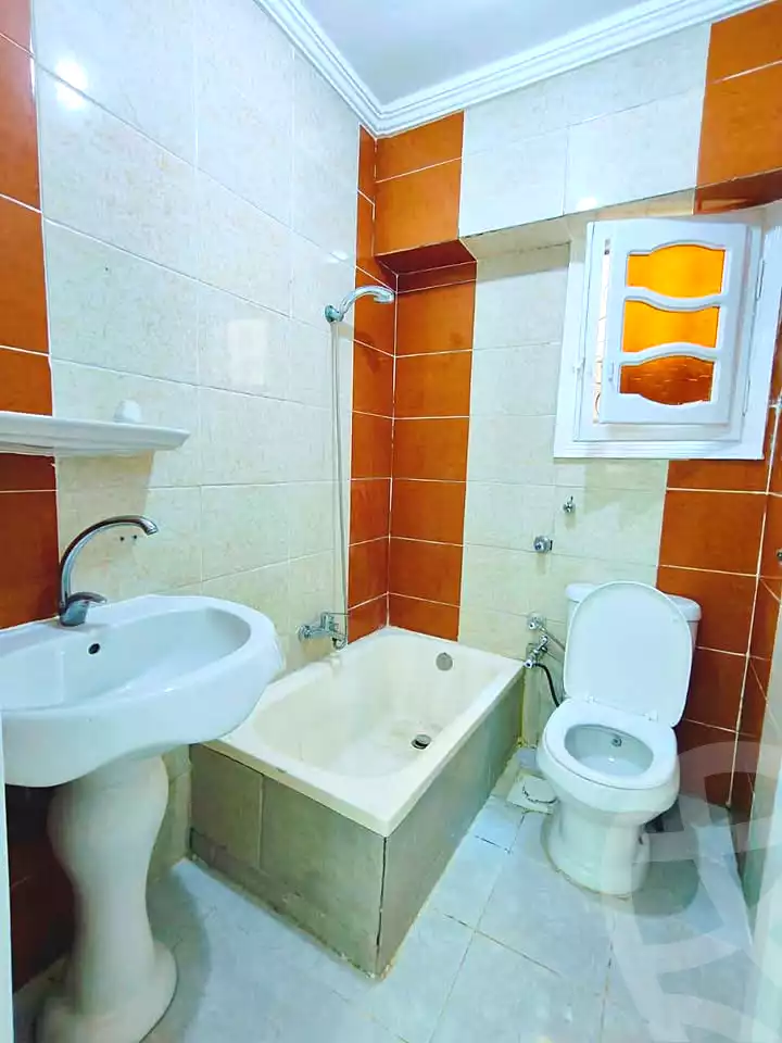 https://aqarmap.com.eg/ar/listing/7235088-for-sale-alexandria-al-agamy-shataa-el-nakheel