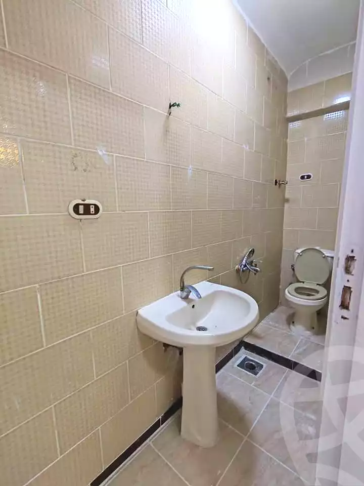 https://aqarmap.com.eg/ar/listing/7235101-for-sale-alexandria-al-agamy-shataa-el-nakheel