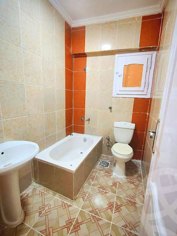 https://aqarmap.com.eg/ar/listing/7235230-for-sale-alexandria-al-agamy-shataa-el-nakheel
