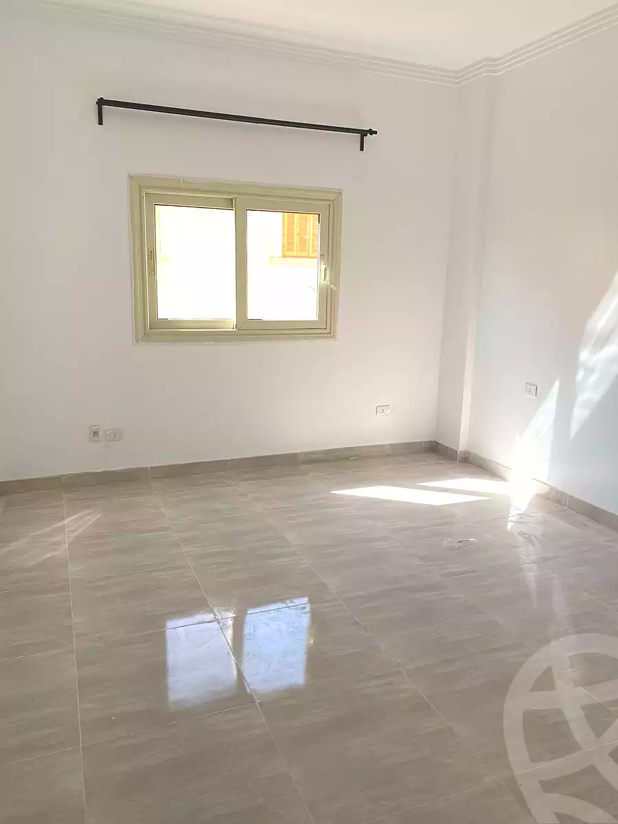 https://aqarmap.com.eg/ar/listing/7236053-for-rent-cairo-new-cairo-ganob-el-akadamiya-south-academy-d-khaled-ibn-el-waleed-st