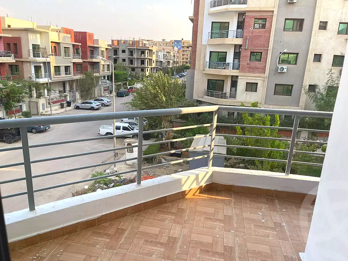 https://aqarmap.com.eg/ar/listing/7236396-for-sale-cairo-6th-of-october-hadaeq-october-compounds-el-fardoos-city