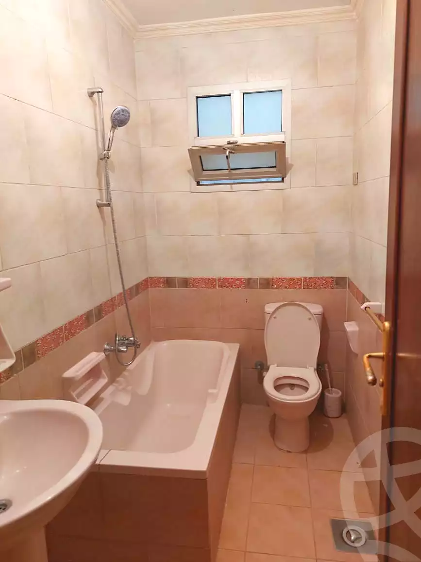 https://aqarmap.com.eg/ar/listing/7236409-for-sale-cairo-6th-of-october-el-ahyaa-neighborhood-2nd-divided-from-al-kafrawei-st