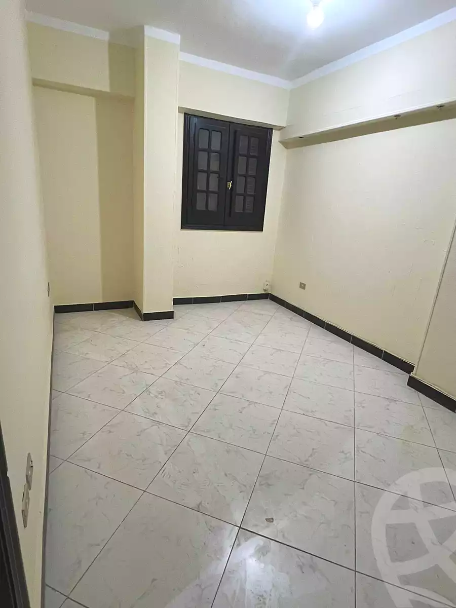 https://aqarmap.com.eg/ar/listing/7236588-for-rent-cairo-6th-of-october-el-ahyaa-neighborhood-4th-neighbourhood-1