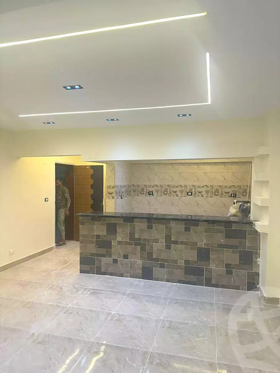 https://aqarmap.com.eg/ar/listing/7236871-for-sale-cairo-el-sheikh-zayed-city-el-hay-elawel-street-10