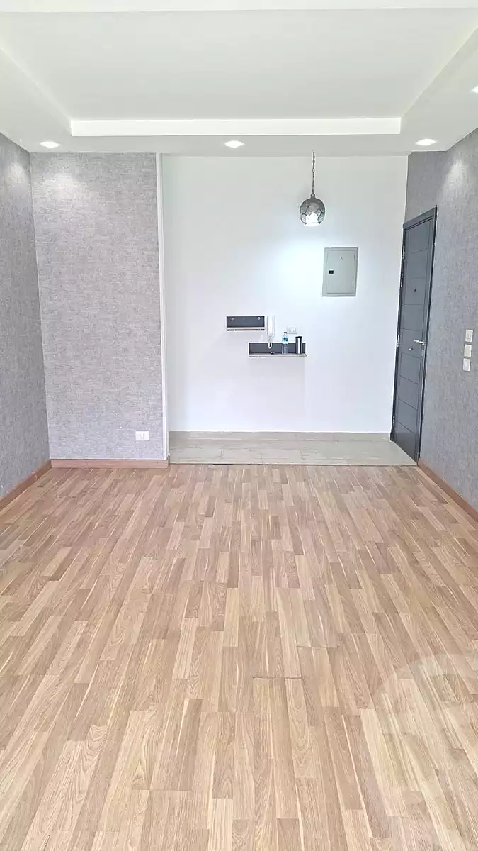 https://aqarmap.com.eg/ar/listing/7236991-for-rent-cairo-el-sheikh-zayed-city-compounds-dh-drys