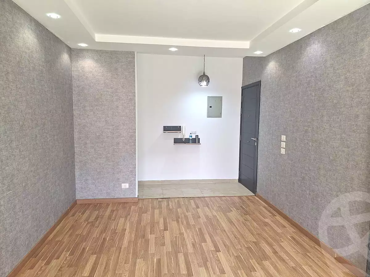 https://aqarmap.com.eg/ar/listing/7236991-for-rent-cairo-el-sheikh-zayed-city-compounds-dh-drys