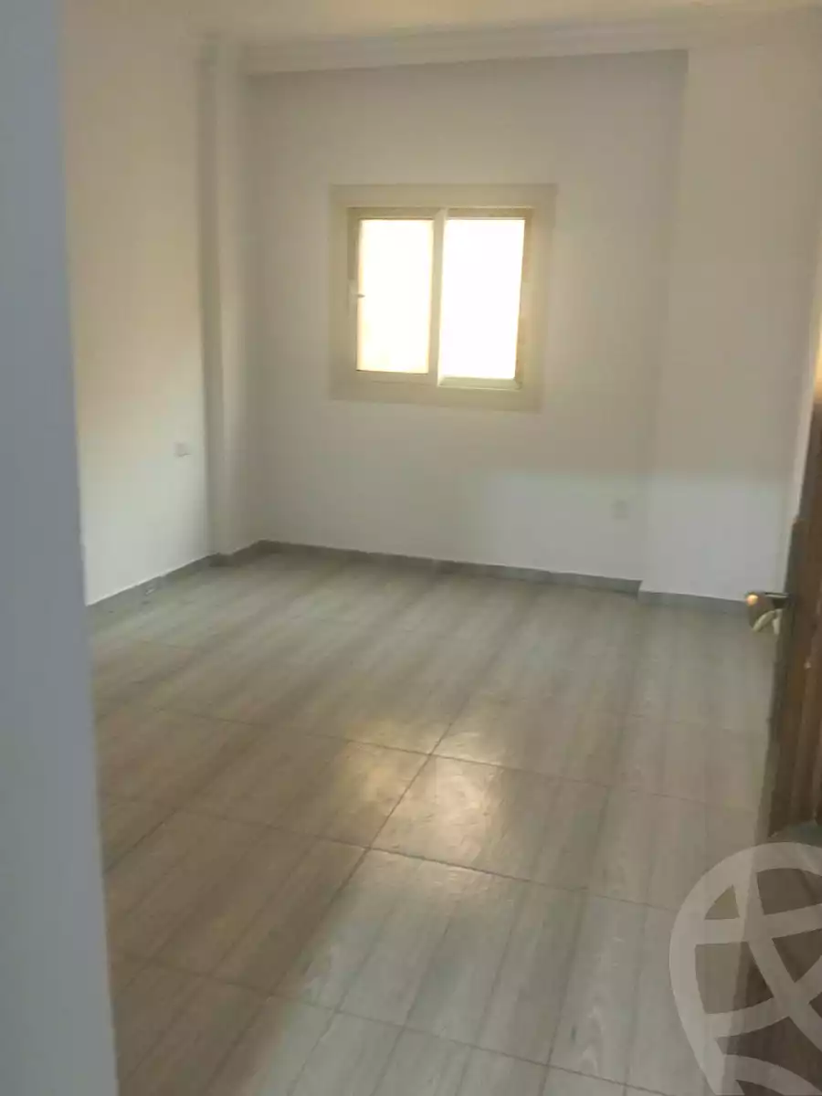 https://aqarmap.com.eg/ar/listing/7237037-for-rent-cairo-el-sheikh-zayed-city-el-hay-el-hady-ashaer-area-1-street-10