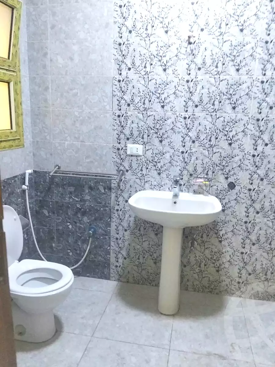 https://aqarmap.com.eg/ar/listing/7237037-for-rent-cairo-el-sheikh-zayed-city-el-hay-el-hady-ashaer-area-1-street-10