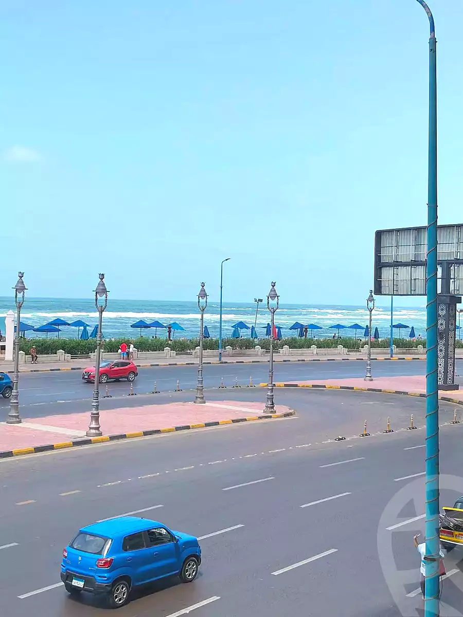 https://aqarmap.com.eg/ar/listing/7237362-for-sale-alexandria-el-asafra-l-sfr-bhry-el-geish-rd