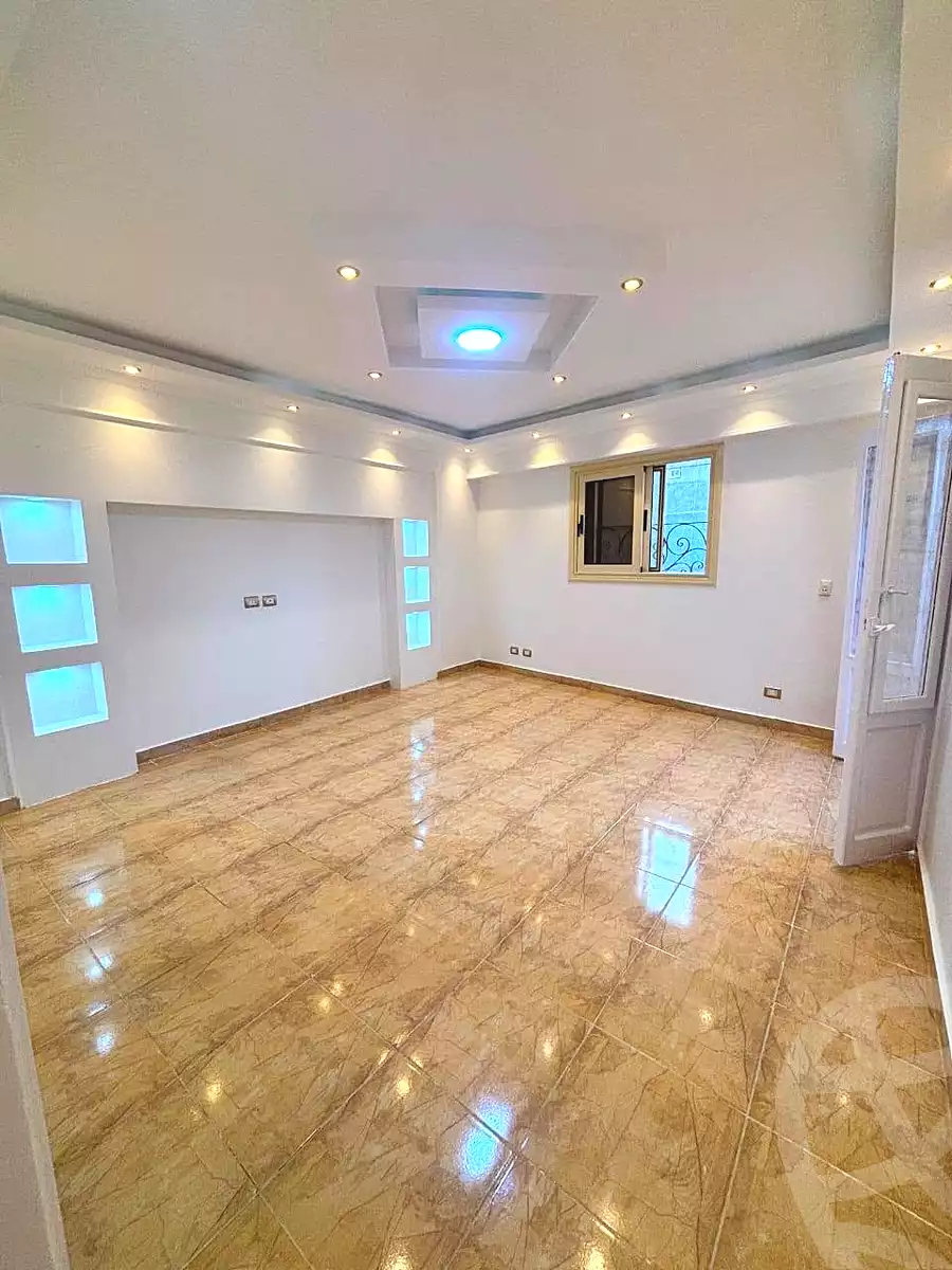 https://aqarmap.com.eg/ar/listing/7237380-for-sale-alexandria-sydy-bshr-sydy-bshr-bhry-shr-mhmwd-l-yswy