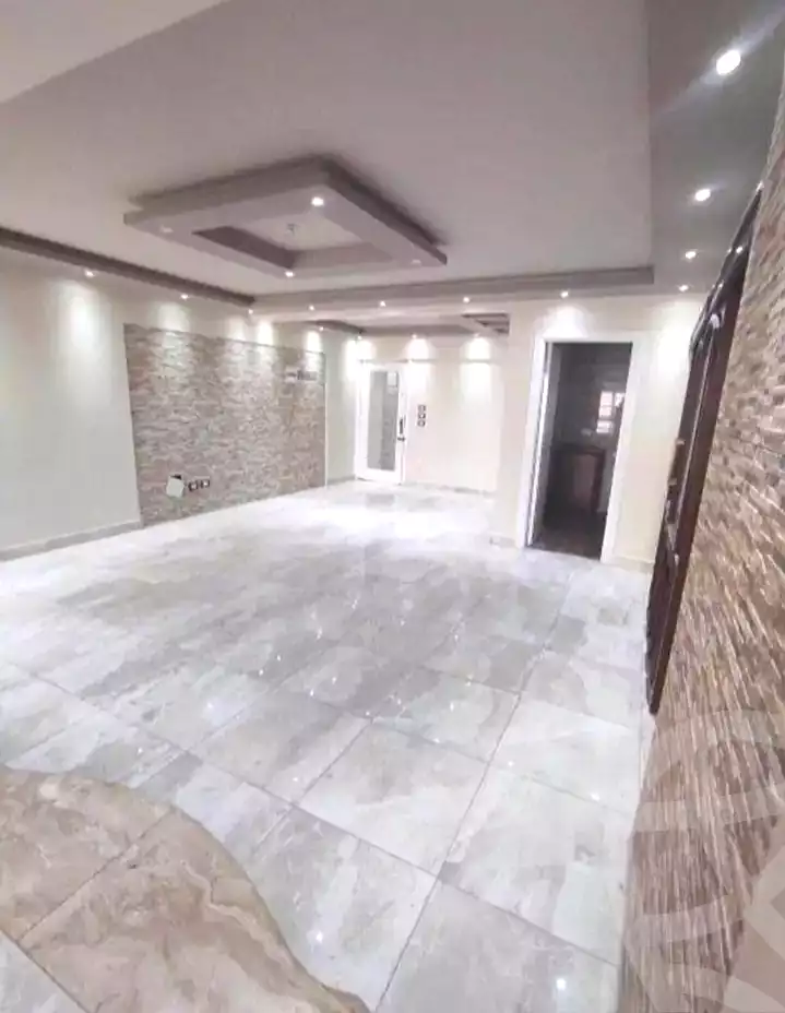 https://aqarmap.com.eg/ar/listing/7237468-for-rent-alexandria-moharram-bey