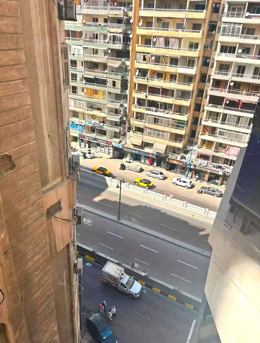 https://aqarmap.com.eg/en/listing/7238658-for-sale-alexandria-el-asafra-l-sfr-bhry-el-geish-rd