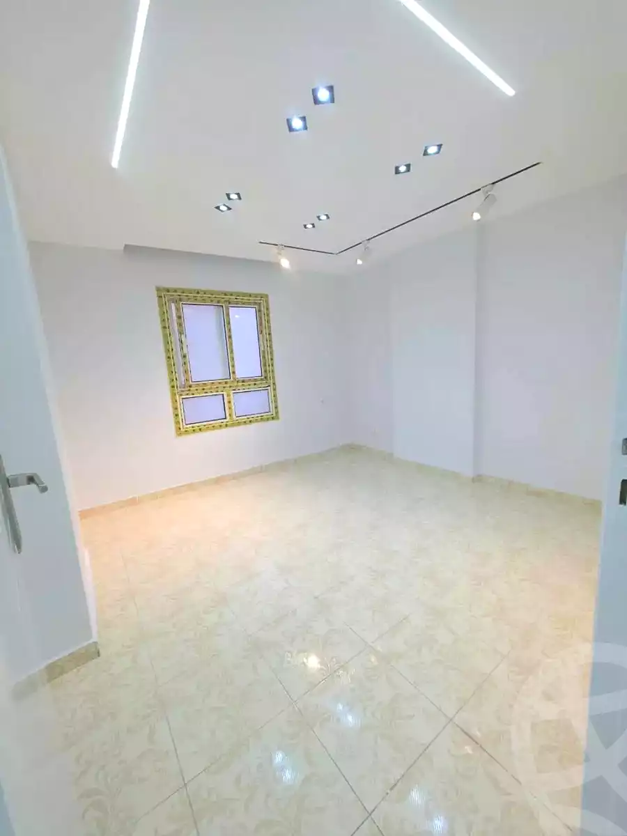 https://aqarmap.com.eg/ar/listing/7238889-for-sale-alexandria-sydy-bshr-sydy-bshr-bhry-shr-mhmd-njyb