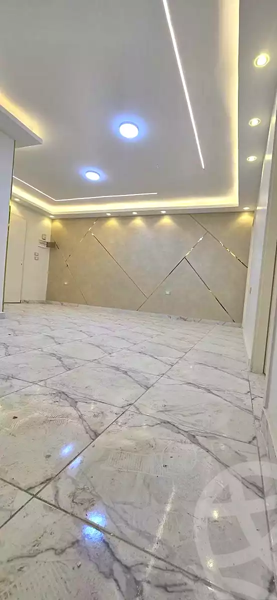 https://aqarmap.com.eg/ar/listing/7239400-for-sale-cairo-helwan-mohamed-sayed-ahmed-st