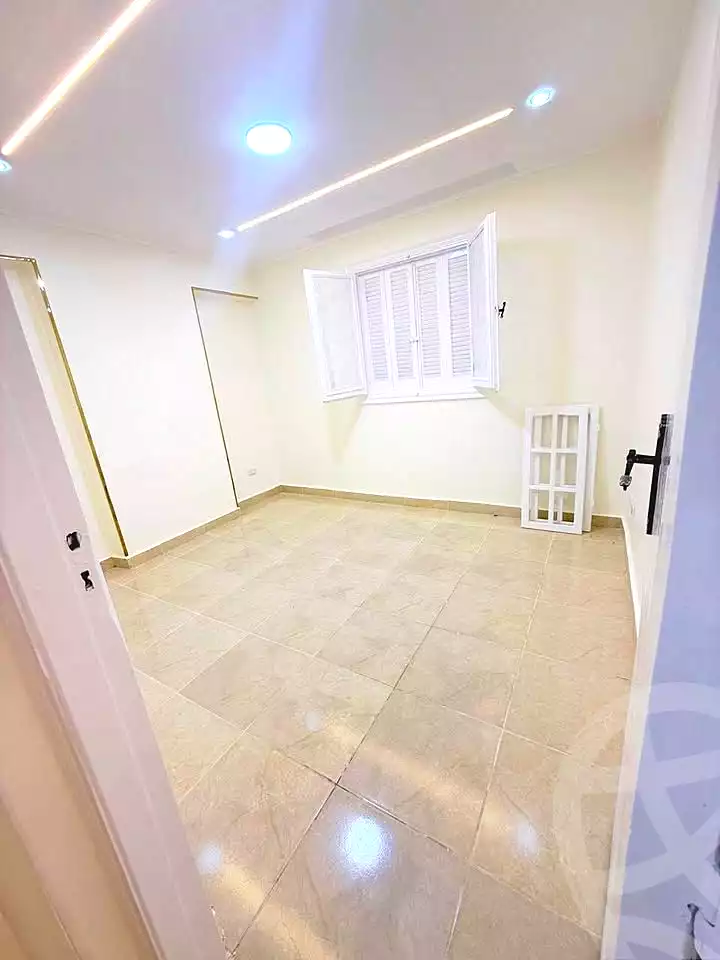 https://aqarmap.com.eg/ar/listing/7229838-for-sale-alexandria-sydy-bshr-sydy-bshr-bhry-gamal-abd-el-nasir-st