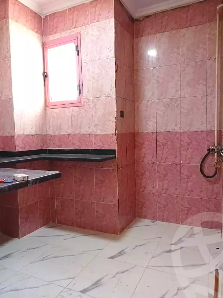 https://aqarmap.com.eg/ar/listing/7240164-for-sale-alexandria-sydy-bshr-sydy-bshr-bhry-mohamed-el-srafi-st.
