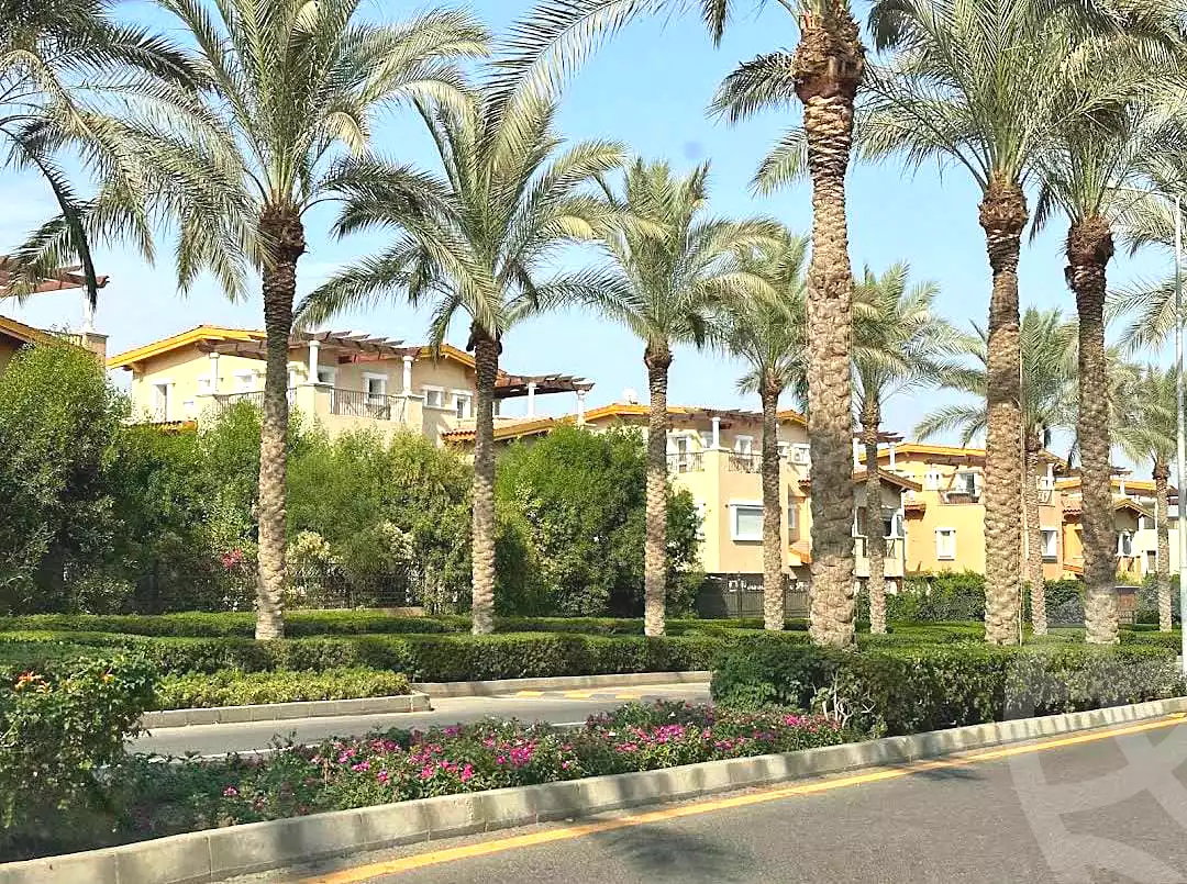 https://aqarmap.com.eg/ar/listing/7240344-for-sale-cairo-new-cairo-compounds-hyde-park-cluster-1-hyde-park