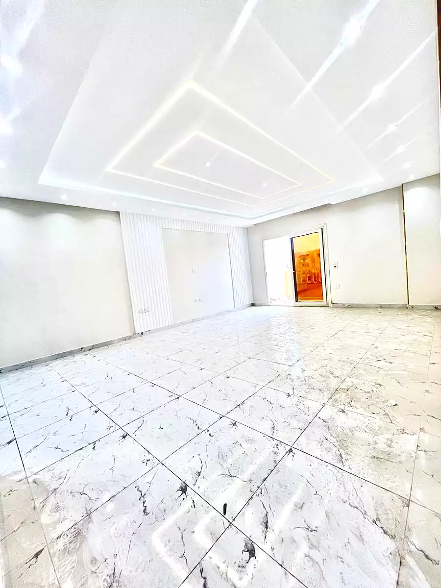 https://aqarmap.com.eg/ar/listing/7240364-for-sale-cairo-new-cairo-first-settlement-mhwr-mstfy-kml