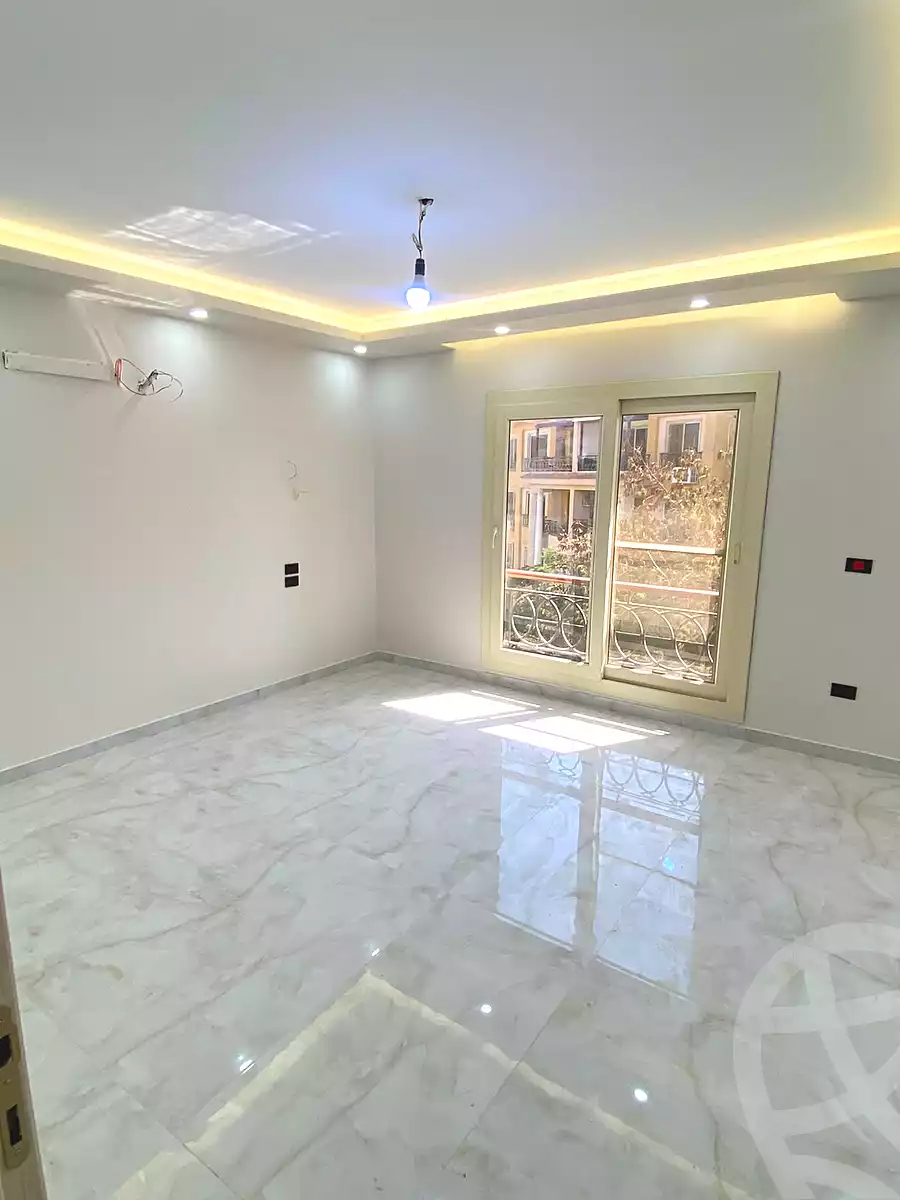 https://aqarmap.com.eg/ar/listing/7240384-for-sale-cairo-el-sheikh-zayed-city-compounds-el-khamayel
