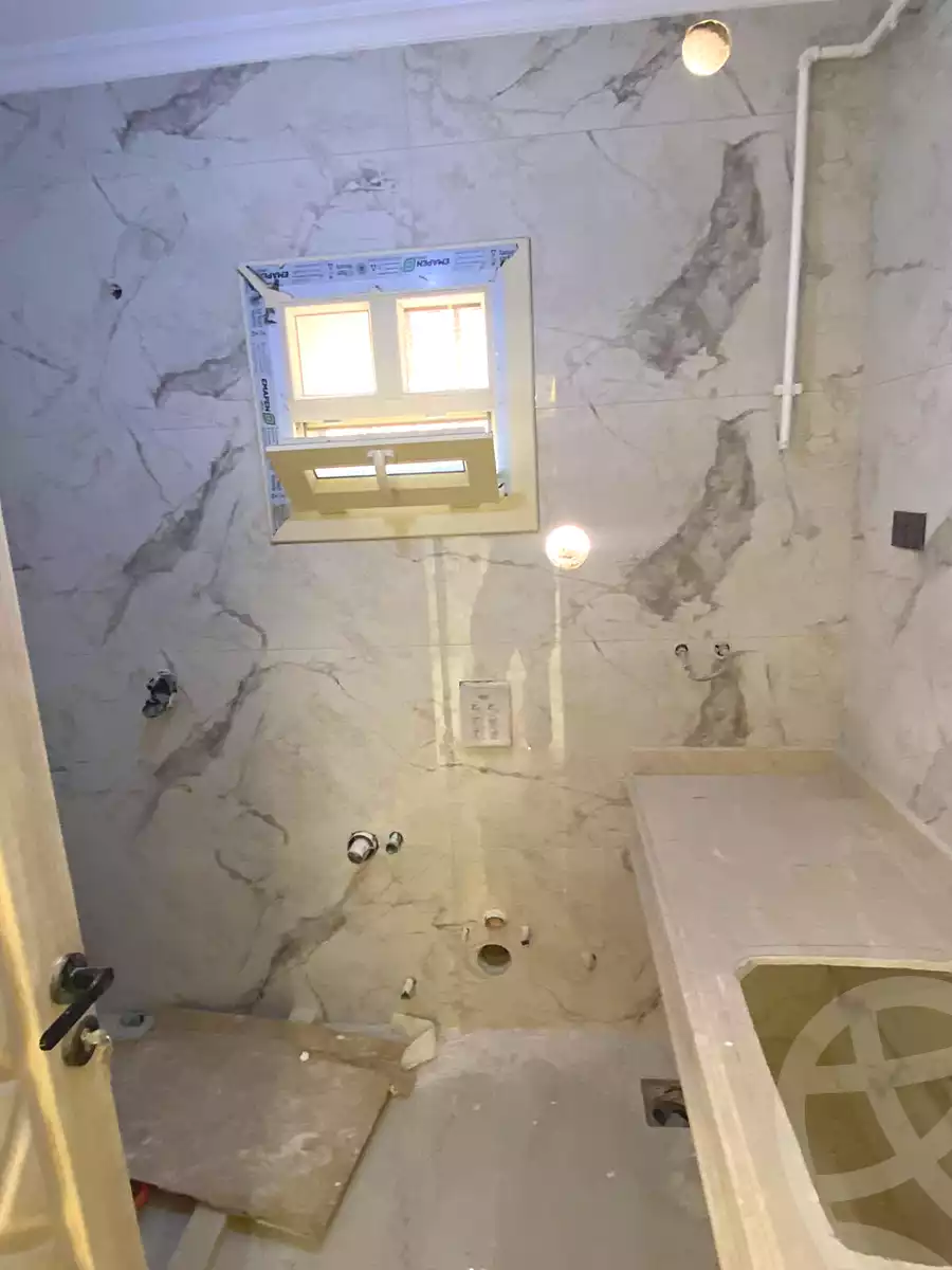 https://aqarmap.com.eg/ar/listing/7240384-for-sale-cairo-el-sheikh-zayed-city-compounds-el-khamayel