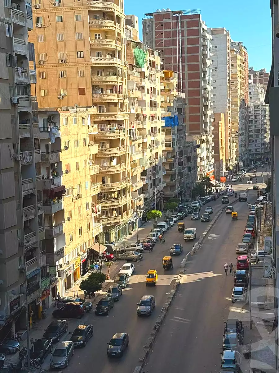 https://aqarmap.com.eg/ar/listing/7240579-for-sale-alexandria-sydy-bshr-sydy-bshr-bhry-shr-mhmwd-l-yswy