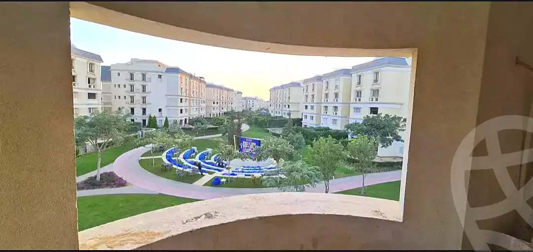 https://aqarmap.com.eg/ar/listing/7240574-for-sale-cairo-new-cairo-compounds-mountain-view-hyde-park