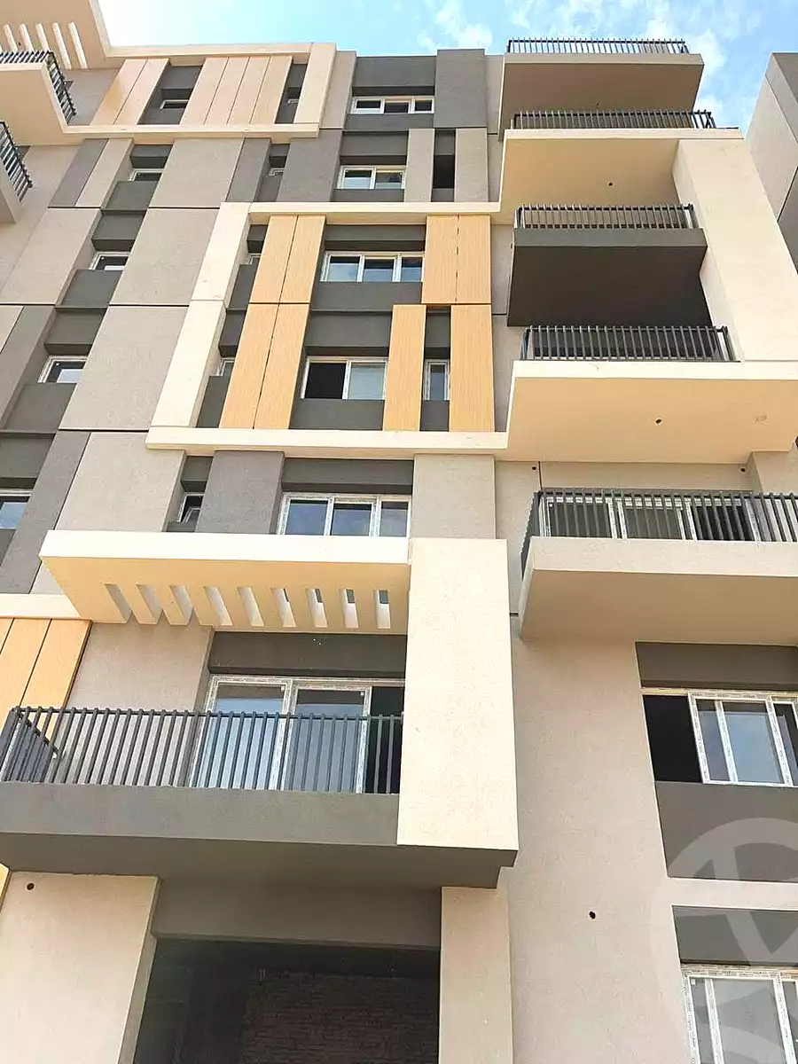 https://aqarmap.com.eg/ar/listing/7240597-for-sale-cairo-new-cairo-lmstqbl-syty-compounds-park-226-haptown-hassan-allam