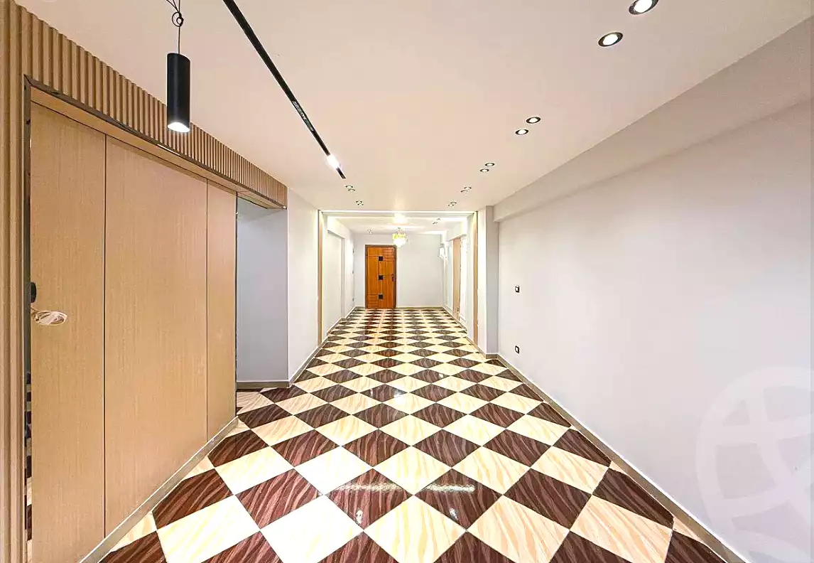 https://aqarmap.com.eg/ar/listing/7241272-for-sale-alexandria-sydy-bshr-sydy-bshr-bhry-shr-khld-bn-lwlyd