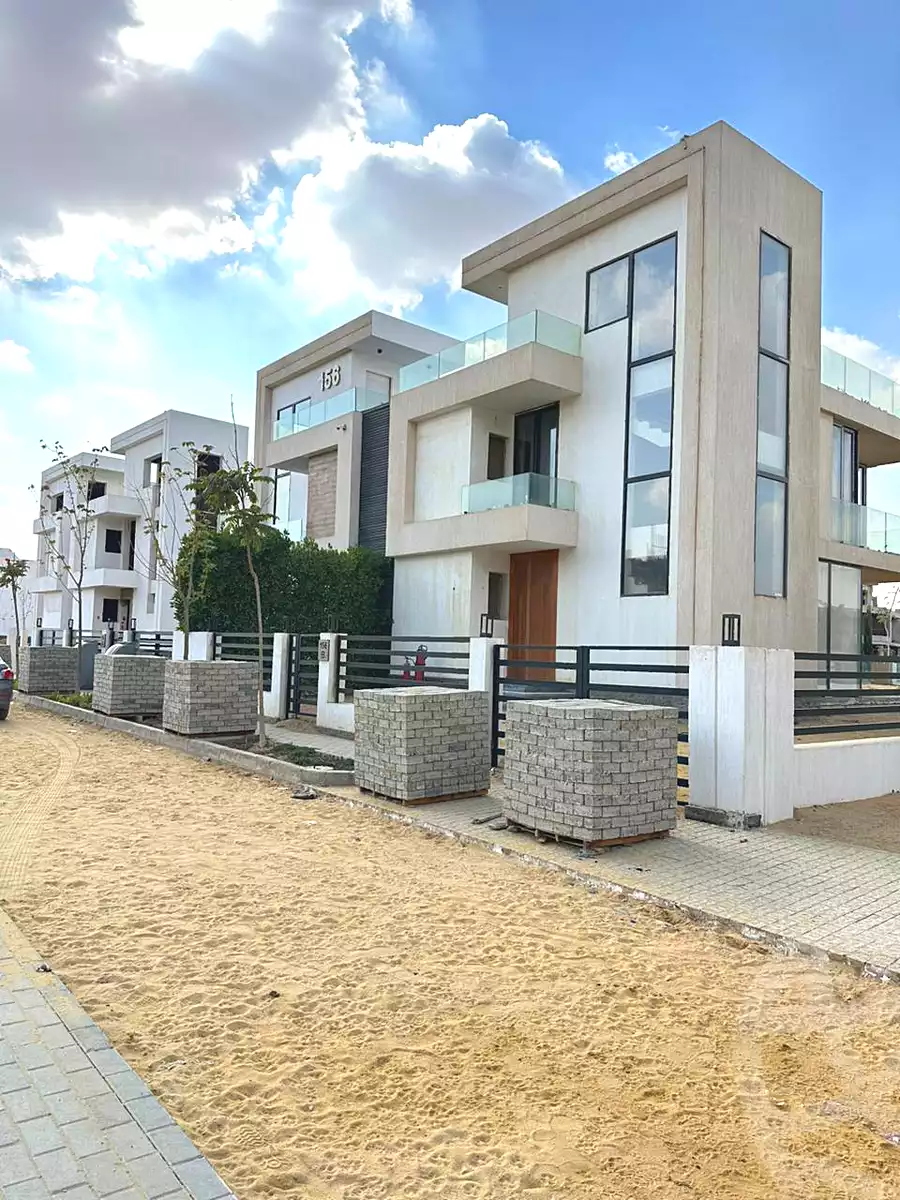 https://aqarmap.com.eg/ar/listing/7241330-for-sale-cairo-new-cairo-lmstqbl-syty-compounds-nyoum-arab-development
