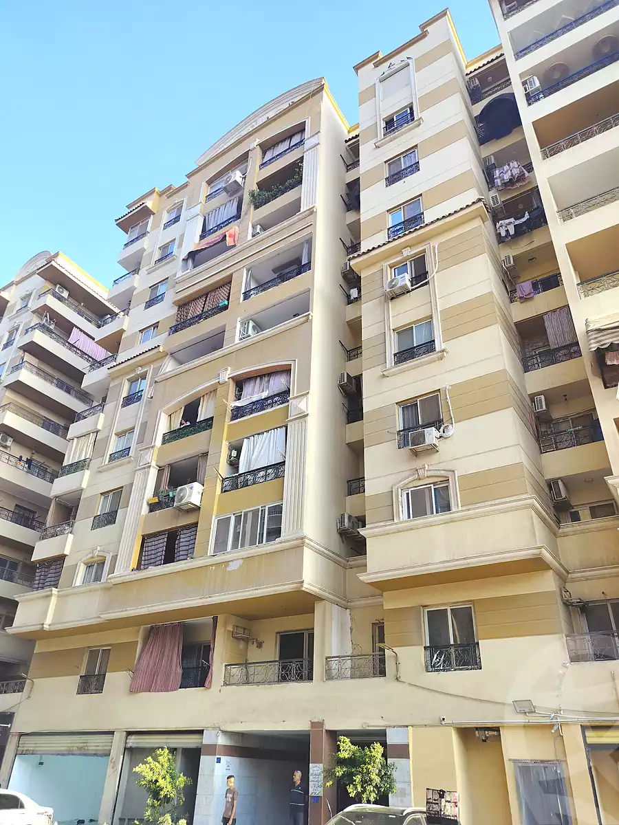 https://aqarmap.com.eg/ar/listing/7241817-for-sale-cairo-hadayek-el-koba-teraat-al-gabal-st