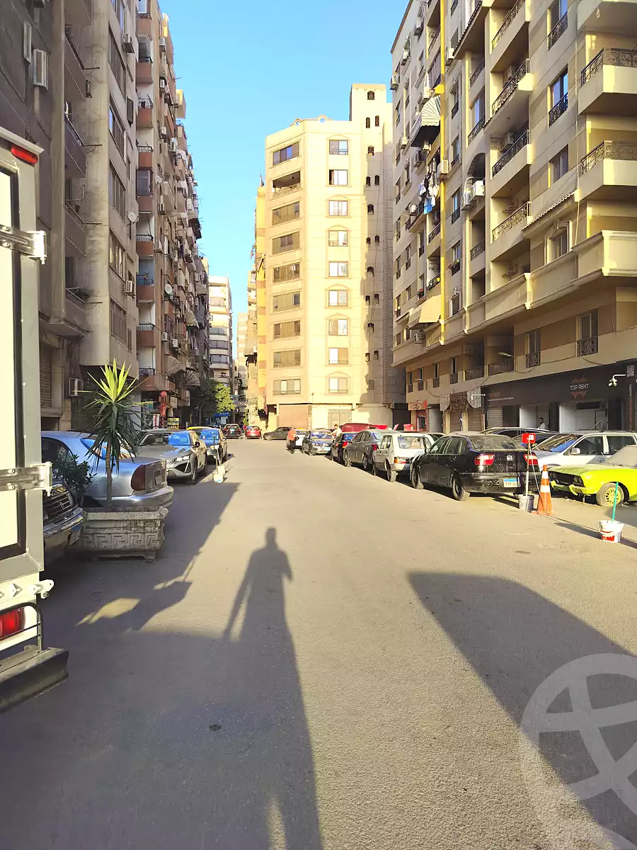 https://aqarmap.com.eg/ar/listing/7241817-for-sale-cairo-hadayek-el-koba-teraat-al-gabal-st