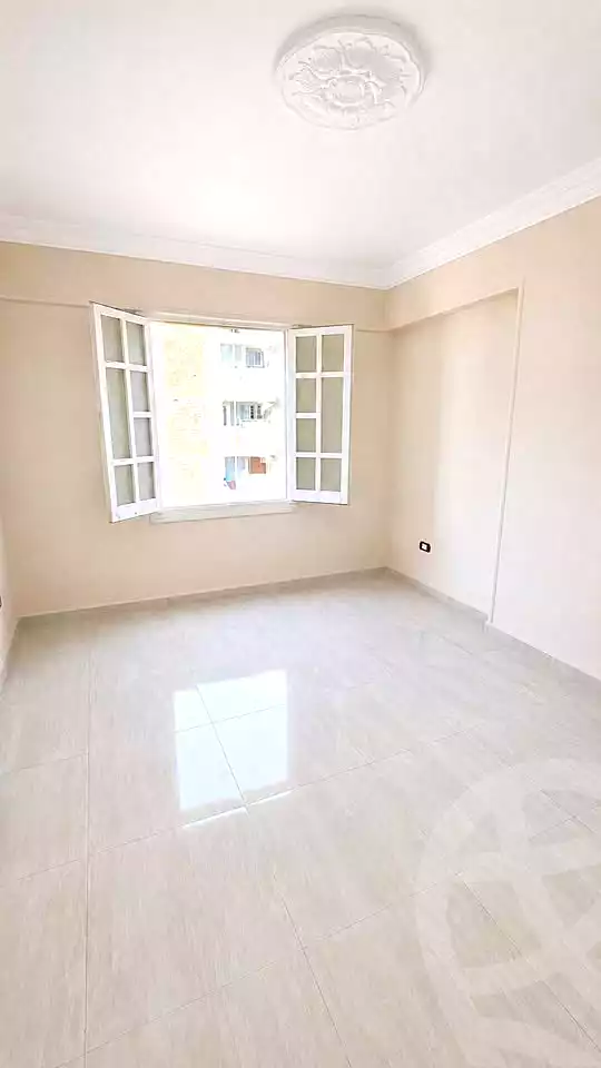 https://aqarmap.com.eg/ar/listing/7242086-for-sale-alexandria-el-mandara