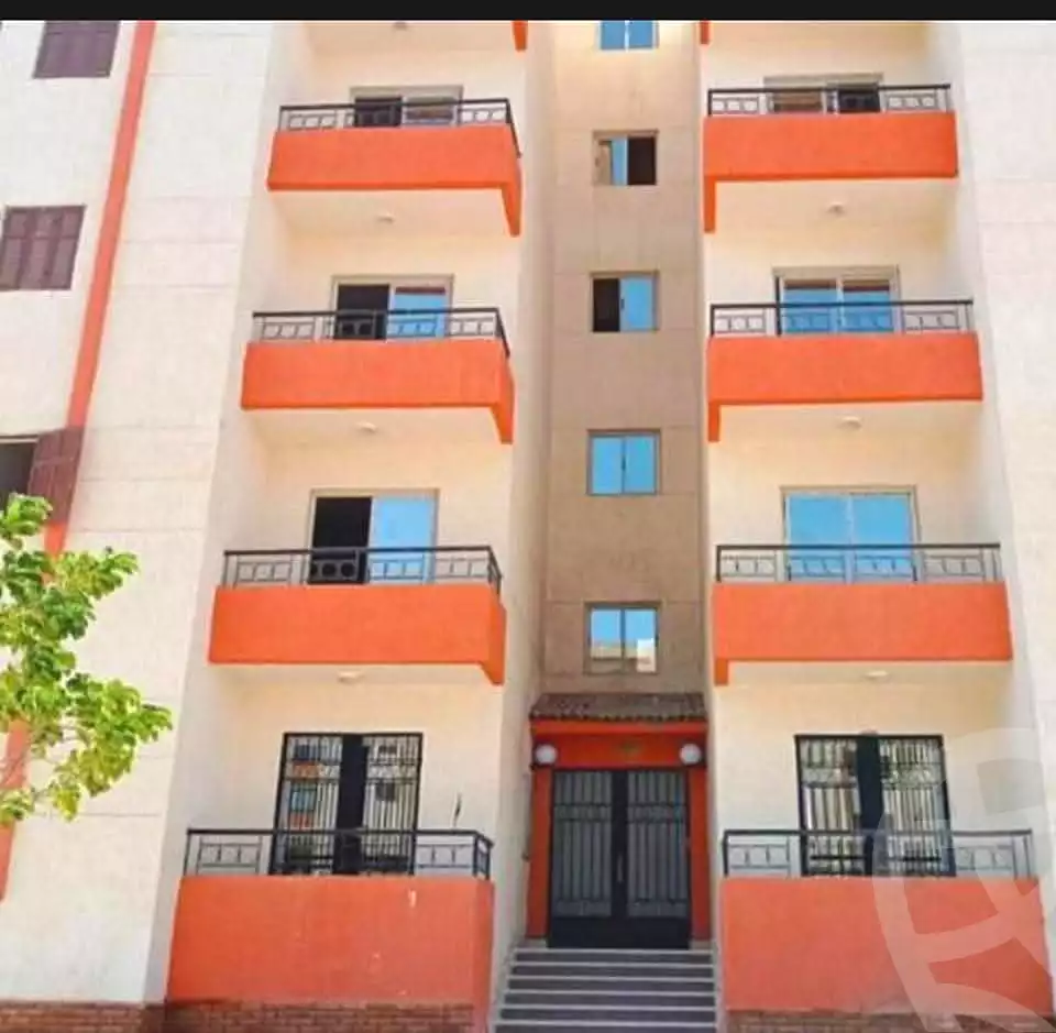 https://aqarmap.com.eg/ar/listing/6874442-for-sale-cairo-6th-of-october-hadaeq-october-social-housing-800-acre