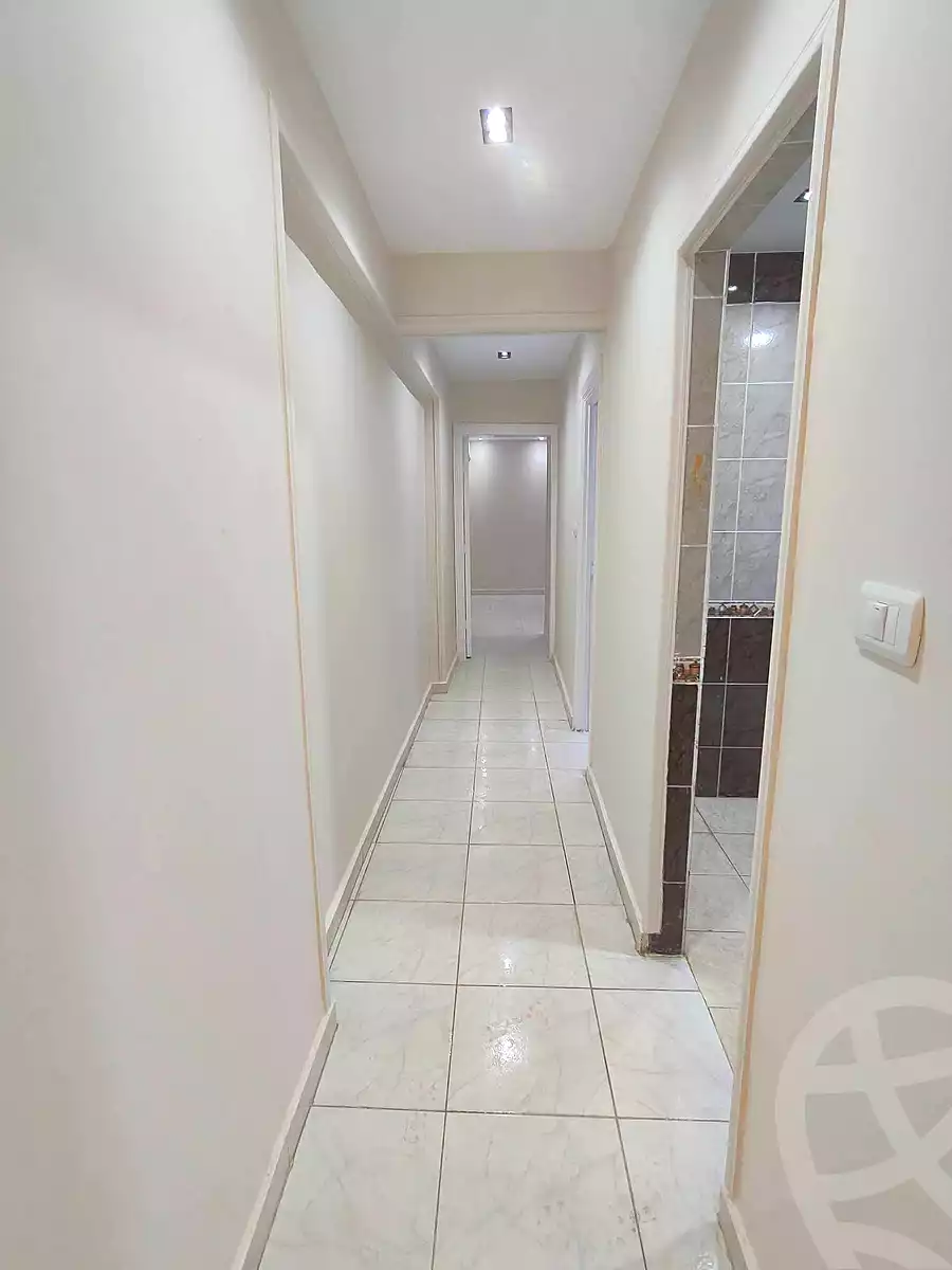 https://aqarmap.com.eg/en/listing/7242977-for-sale-alexandria-miami-farook-abd-al-wahab-st