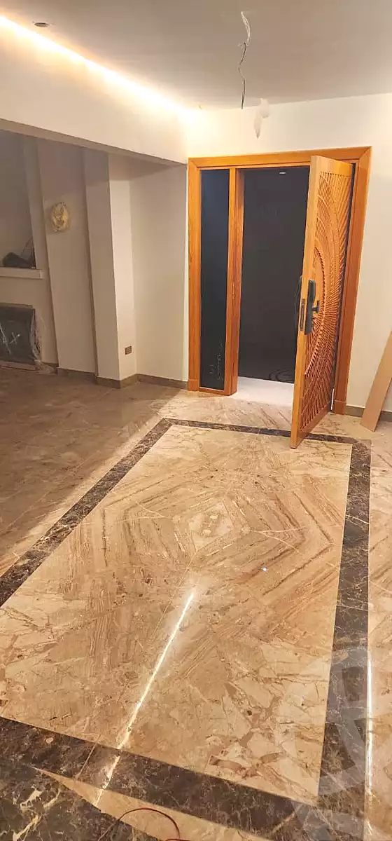 https://aqarmap.com.eg/ar/listing/7243544-for-sale-cairo-el-sheikh-zayed-city-el-hay-elsades-ashaer